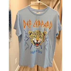 Def Leppard High 'n' Dry Leopard Graphic T Shirt Small Blue Rock Band Tee NWT